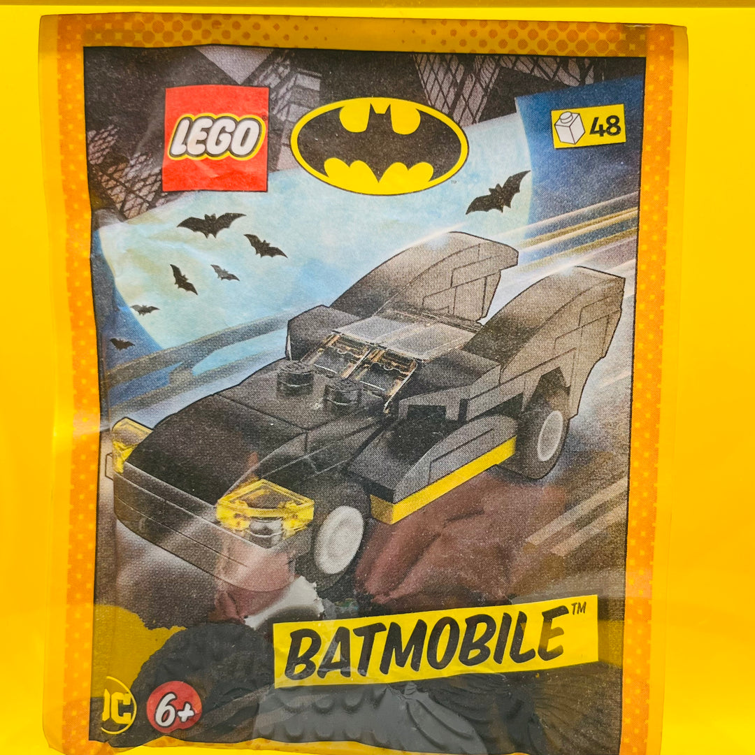 LEGO DC Sets - Batmobile - Paper Bag (EU Exclusive) 212403