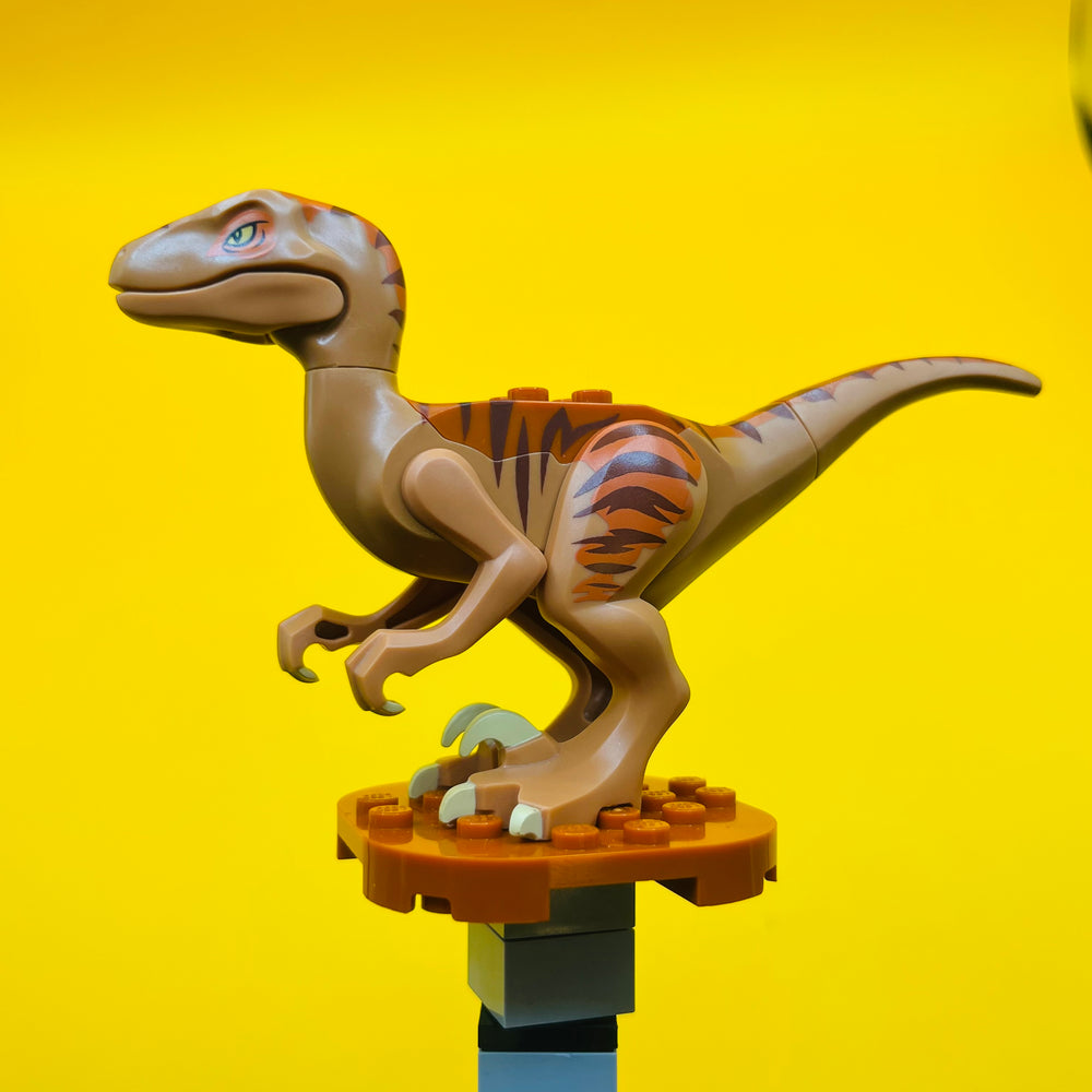 LEGO Minifigure Dinosaur Raptor / Velociraptor with Dark Orange Back raptor03