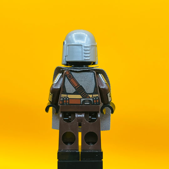 LEGO Star Wars Minifigure The Mandalorian / Din / Din Darin / Mando - Silver Beskar Armor, Cape sw1135