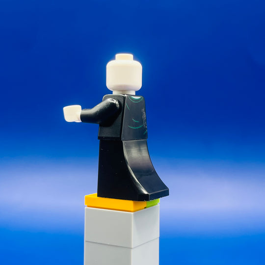 LEGO Harry Potter Minifigure Lord Voldemort - White Head,Black Skirt, Smile with Teeth hp197