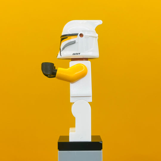 LEGO Star Wars Minifigure Clone Trooper Commander (Phase 1) - Bright Light Orange Arms, Nougat Head sw1146