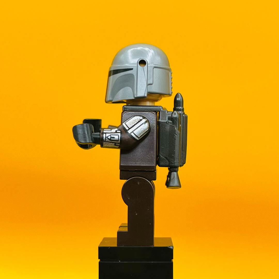 LEGO Star Wars Minifigure The Mandalorian / Din Djarin / 'Mando' - Silver Beskar Armor, with Jet Pack, Printed Head sw1212