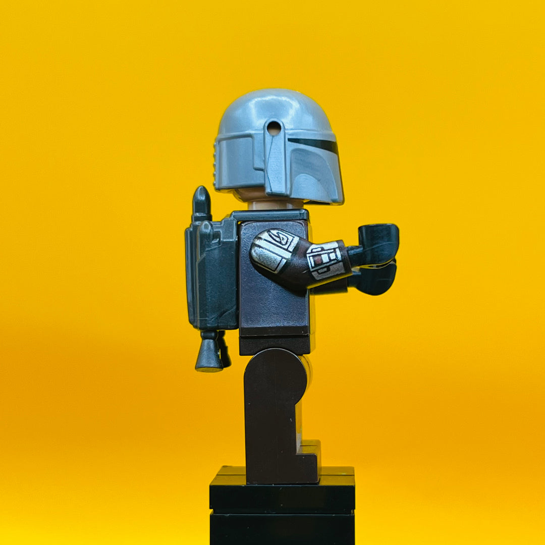 LEGO Star Wars Minifigure The Mandalorian / Din Djarin / 'Mando' - Silver Beskar Armor, with Jet Pack, Printed Head sw1212