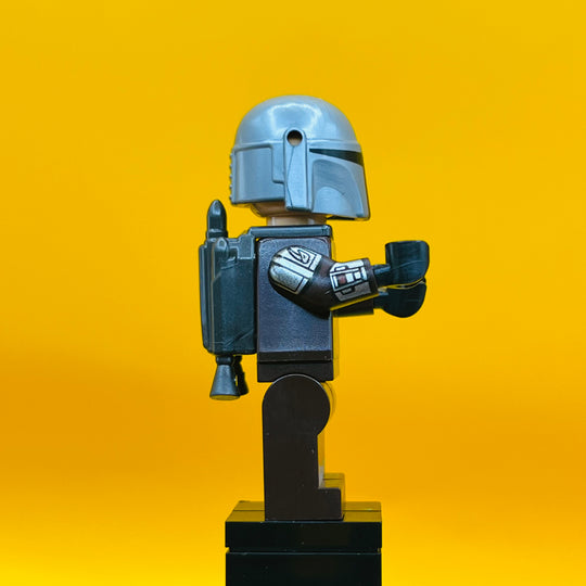 LEGO Star Wars Minifigure The Mandalorian / Din Djarin / 'Mando' - Silver Beskar Armor, with Jet Pack, Printed Head sw1212