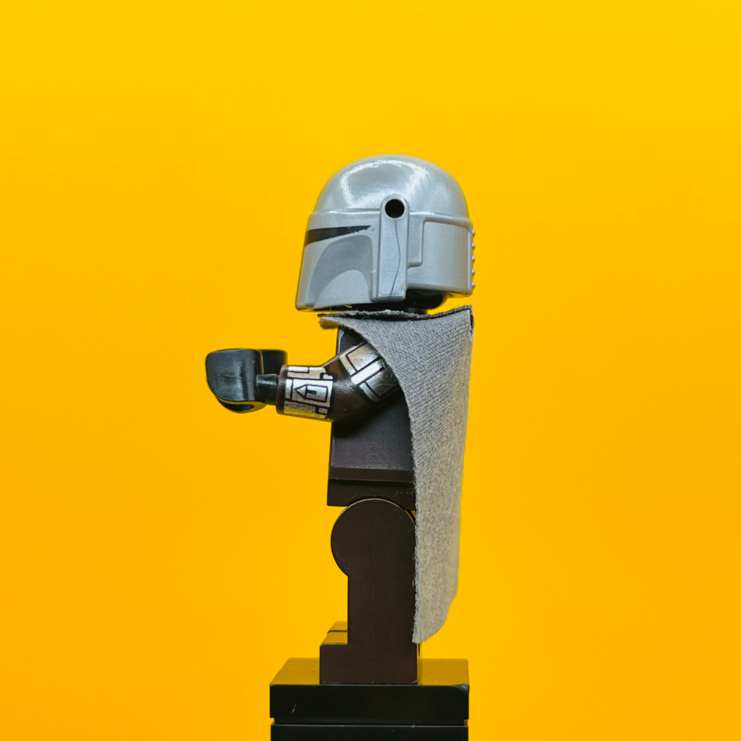 LEGO Star Wars Minifigure The Mandalorian / Din / Din Darin / Mando - Silver Beskar Armor, Cape sw1135