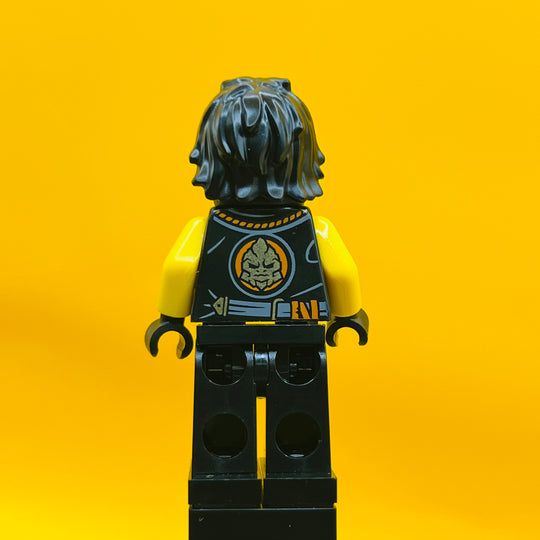 LEGO Ninjago Minifigure Cole - Legacy, Rebooted, Ninjago Legogram 'MANTER' on Torso njo575
