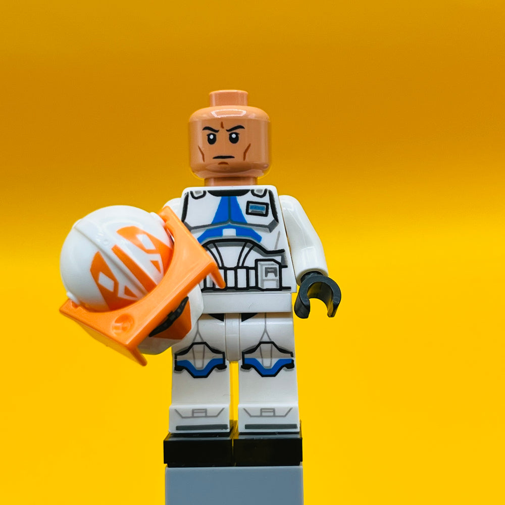 LEGO Star Wars Minifigure Clone Captain Vaughn, 501st Legion, 332nd Company (Phase 2) - Helmet with Holes and Togruta markings, Orange Visor