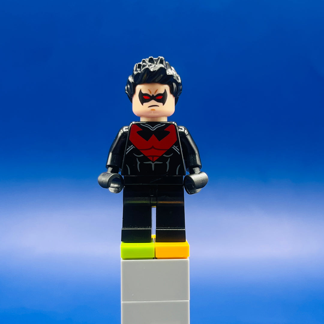 LEGO DC Comics Super Heroes Minifigure Nightwing - Red Eye Holes and Chest Symbol sh0085