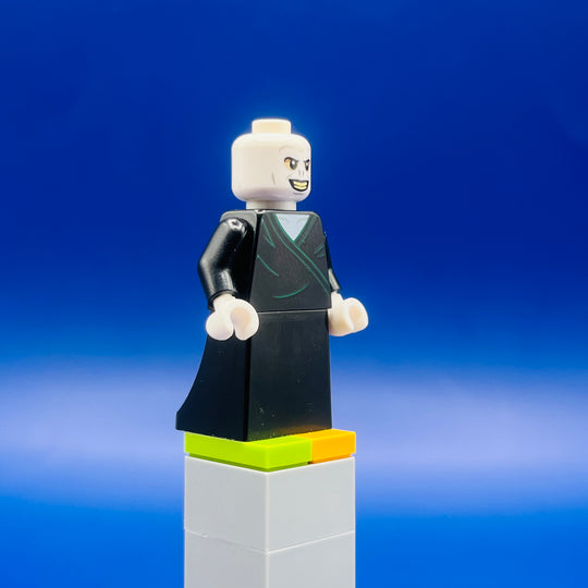 LEGO Harry Potter Minifigure Lord Voldemort - White Head,Black Skirt, Smile with Teeth hp197