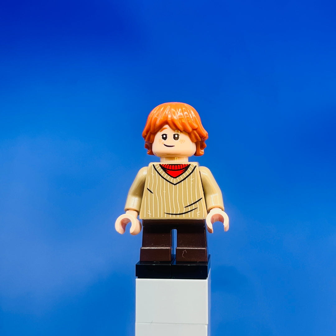 LEGO Harry Potter Minifigure Ron Weasley Dark Tan Sweater hp142