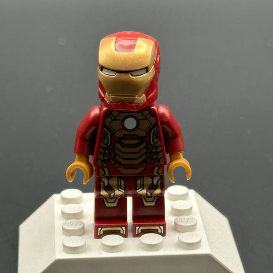 Iron Man Mark 42 Armor Minifigure Iron Man - Mark 42 Armor, White Head sh0072