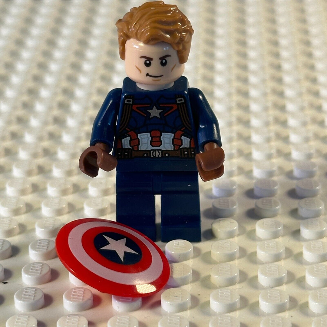 LEGO Marvel Super Heroes Minifigure Captain America - Dark Blue Suit, sh908