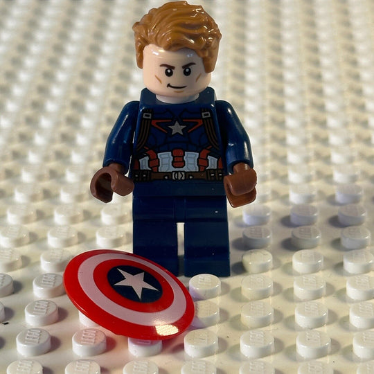 LEGO Marvel Super Heroes Minifigure Captain America - Dark Blue Suit, sh908