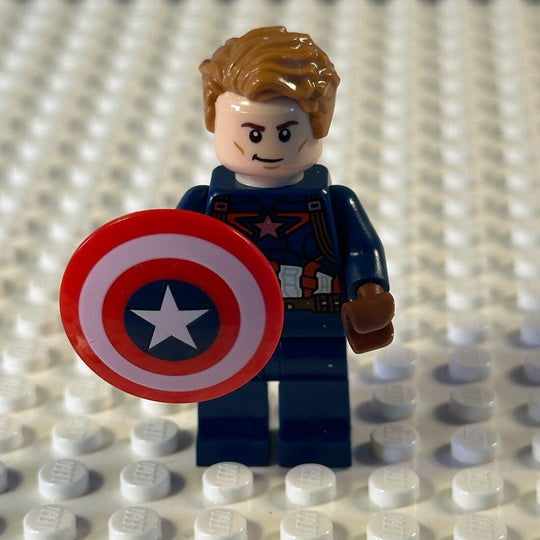 LEGO Marvel Super Heroes Minifigure Captain America - Dark Blue Suit, sh908