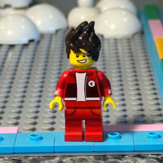 LEGO Minifigure Kai Ninjago Movie, Hair, Red Legs, and Jacket, Bandage njo327