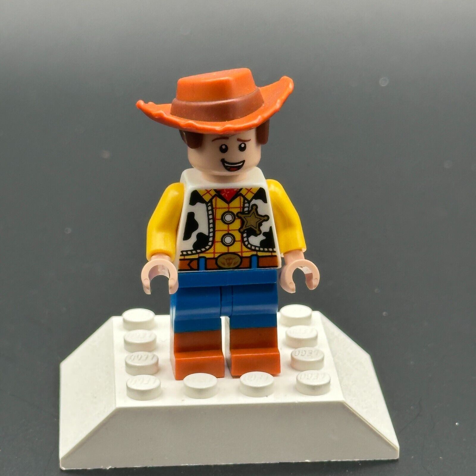 LEGO Toy Story Minifigure Woody - Normal Legs,  head, Open Mouth Smile toy016