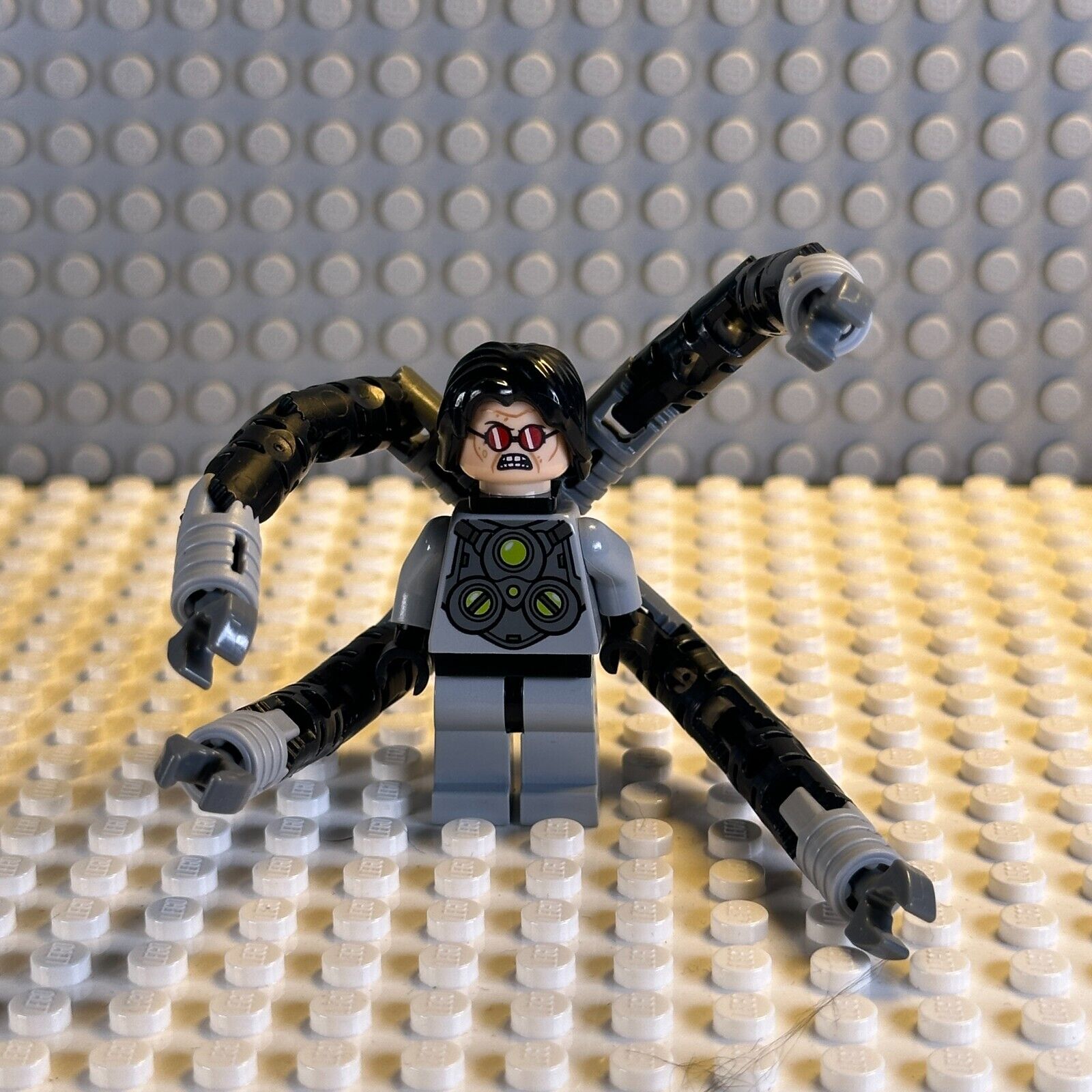 LEGO Marvel Super Heroes Minifigure Dr. Octopus (Otto Octavius) / Doc Ock sh040