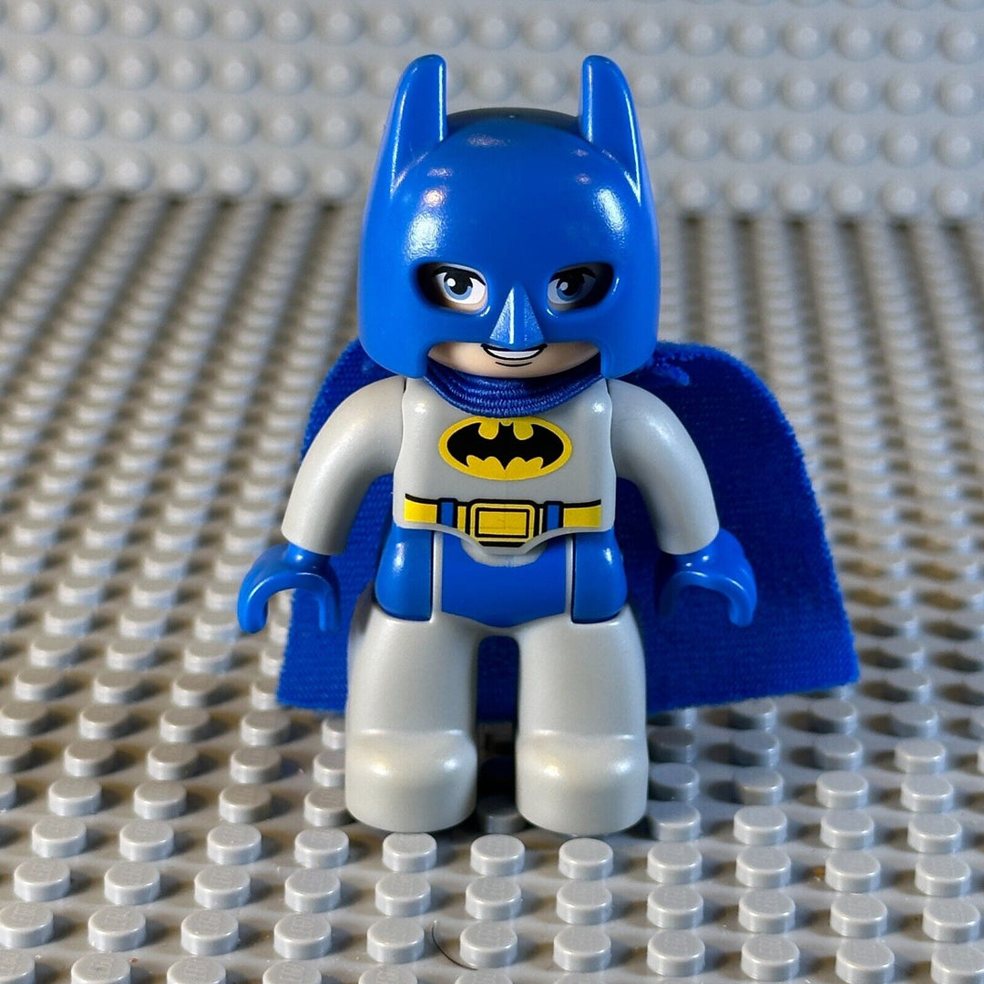 LEGO Duplo Minifigure Duplo Figure Lego Ville, Batman, Blue Cowl 47394pb187