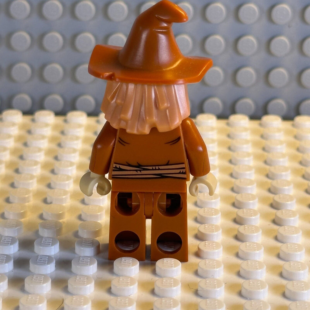 LEGO DC Comics Super Heroes Minifigure Scarecrow, Dark Orange Floppy Hat sh275