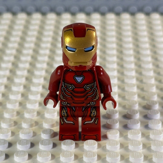 LEGO Marvel Super Heroes Minifigure Iron Man Mark 50 Armor, Small Helmet sh0496