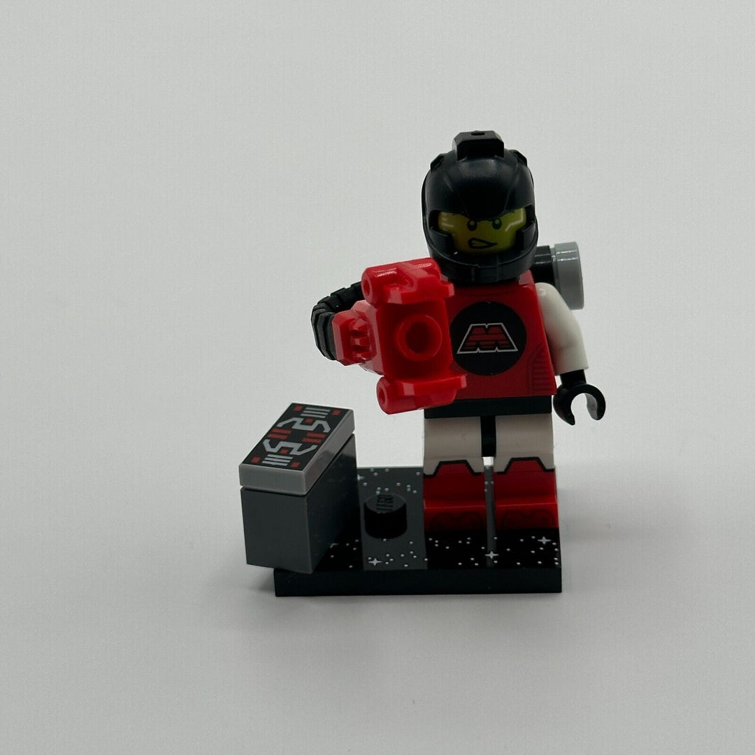 LEGO Minifigure Series M-Tron Powerlifter, Minifigure Series 26 col440