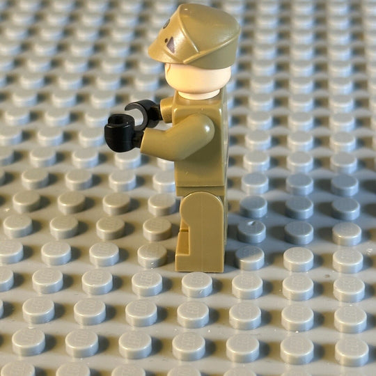 LEGO Star Wars Minifigures Imperial Officer - Dark Tan Suit sw0623