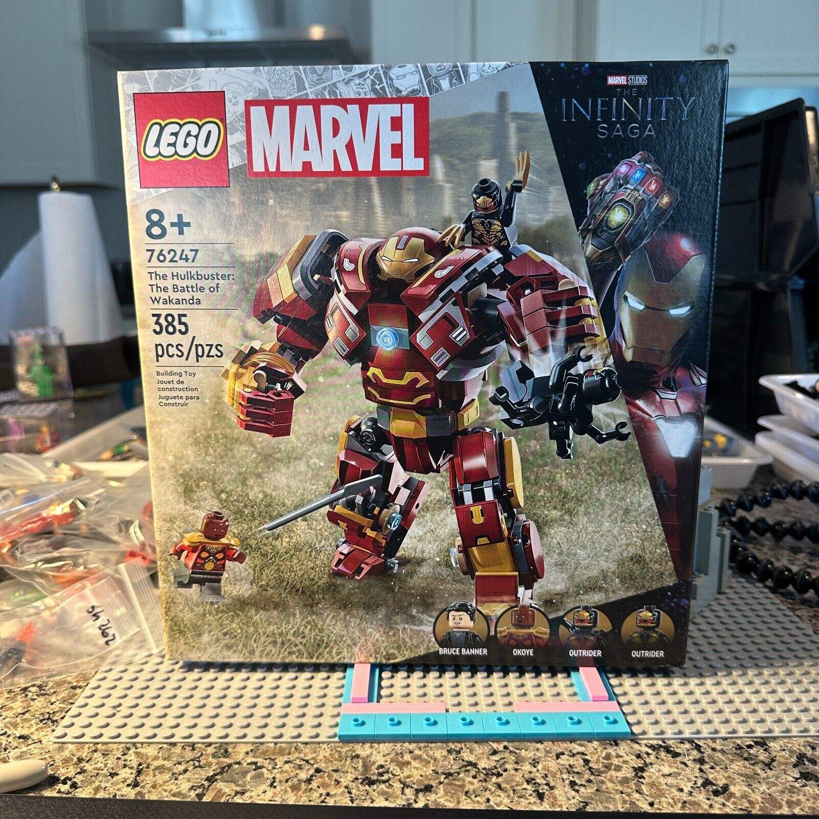 LEGO Super Heroes: The Hulkbuster: The Battle of Wakanda (76247)