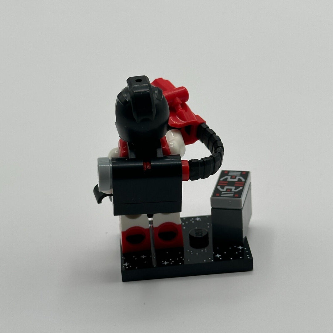 LEGO Minifigure Series M-Tron Powerlifter, Minifigure Series 26 col440