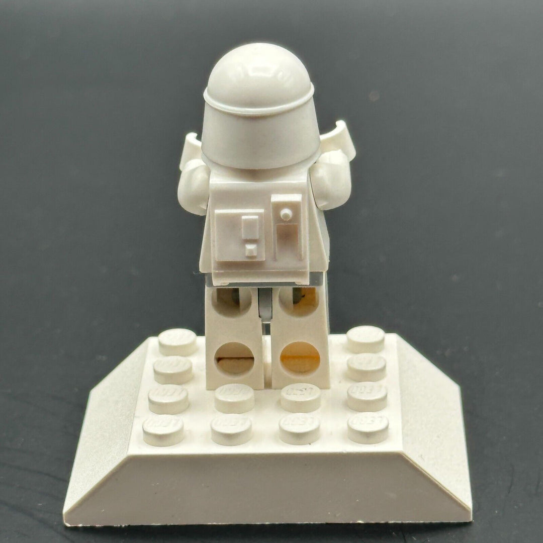 LEGO Star Wars Minifigure Snowtrooper, Light Gray Hips, White Hands sw0101