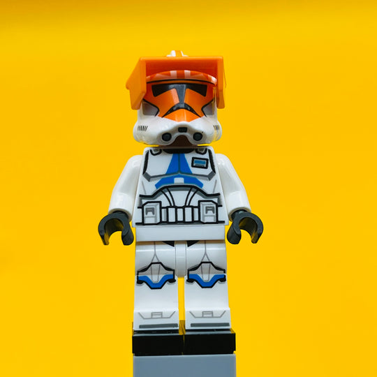 LEGO Star Wars Minifigure Clone Captain Vaughn, 501st Legion, 332nd Company (Phase 2) - Helmet with Holes and Togruta markings, Orange Visor