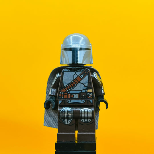 LEGO Star Wars Minifigure The Mandalorian / Din / Din Darin / Mando - Silver Beskar Armor, Cape sw1135