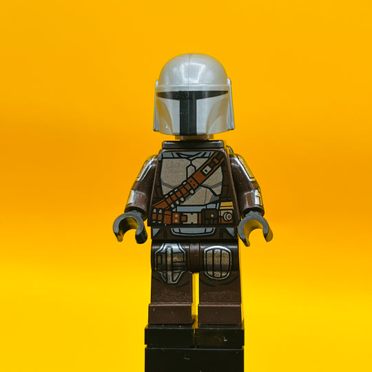 LEGO Star Wars Minifigure The Mandalorian / Din Djarin / 'Mando' - Silver Beskar Armor, with Jet Pack, Printed Head sw1212