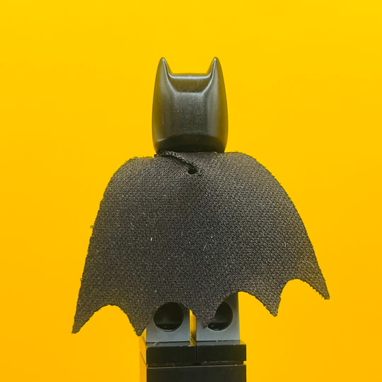 LEGO DC Comics Super Heroes Minifigure Batman - Dark Bluish Gray Suit, Gold Belt, Black Hands, Spongy Cape sh0151