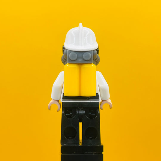 The LEGO Batman Movie Minifigure Security Guard, Fire Helmet sh0320