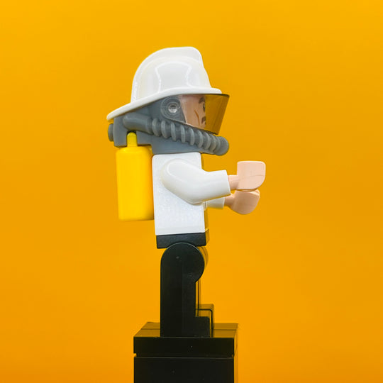 The LEGO Batman Movie Minifigure Security Guard, Fire Helmet sh0320