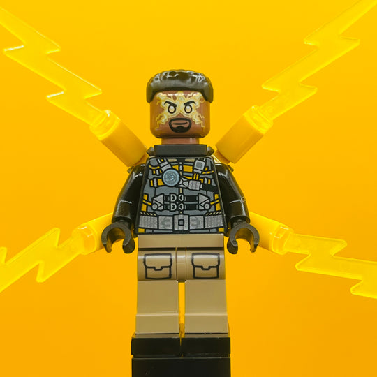 LEGO Marvel Super Heroes Minifigure Electro - Black and Dark Tan Outfit, Medium Brown Head sh0945