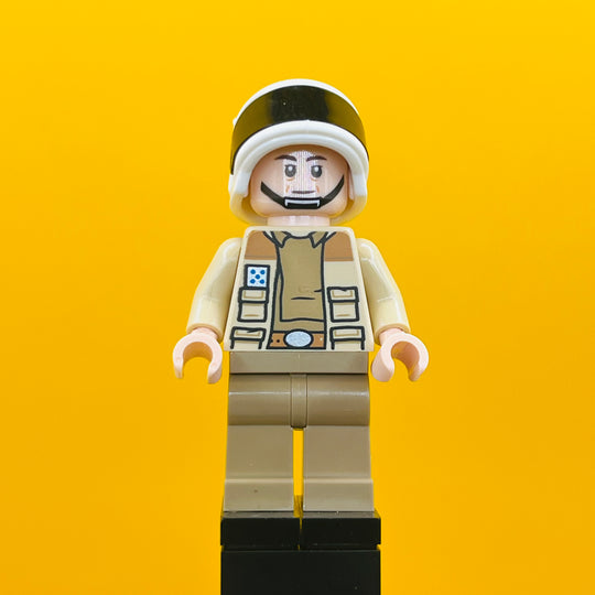 LEGO Star Wars Minifigure Captain Antilles - Dark Tan Shirt, Large Rank Badge sw1328