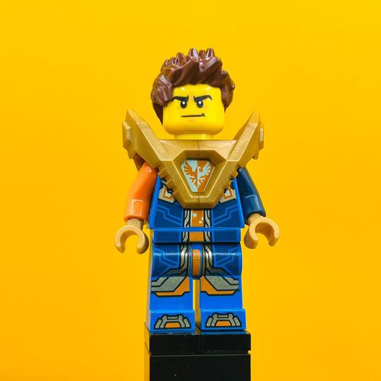 LEGO Nexo Knights Minifigure Clay Moorington - Hair, Pearl Gold Armor nex147